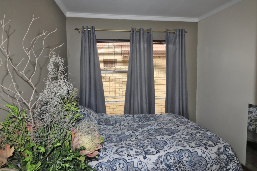 3 Bedroom Property for Sale in Langenhovenpark Free State